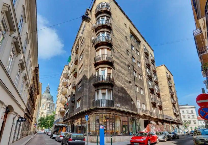 Apartment Neo-baroque Near Basilica